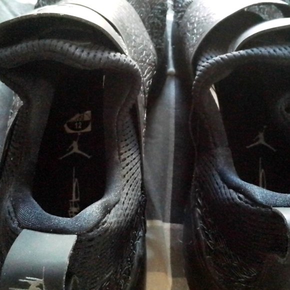 Jordan Standard Trainer size 12 Black. - Picture 3 of 7